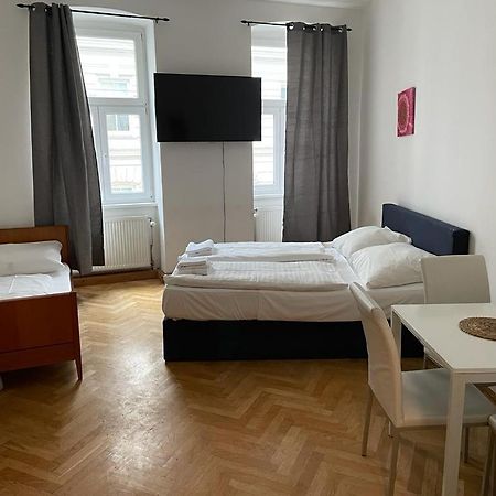Easybook-In Hotel Wenen Buitenkant foto
